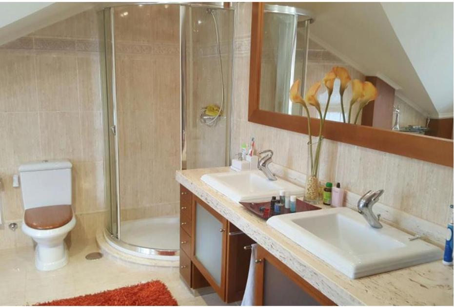 Alojamientos Marte Habitacion Con Bano Torrelavega Zewnętrze zdjęcie