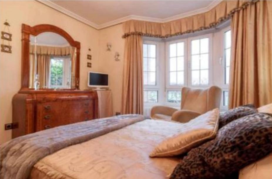 Alojamientos Marte Habitacion Con Bano Torrelavega Zewnętrze zdjęcie
